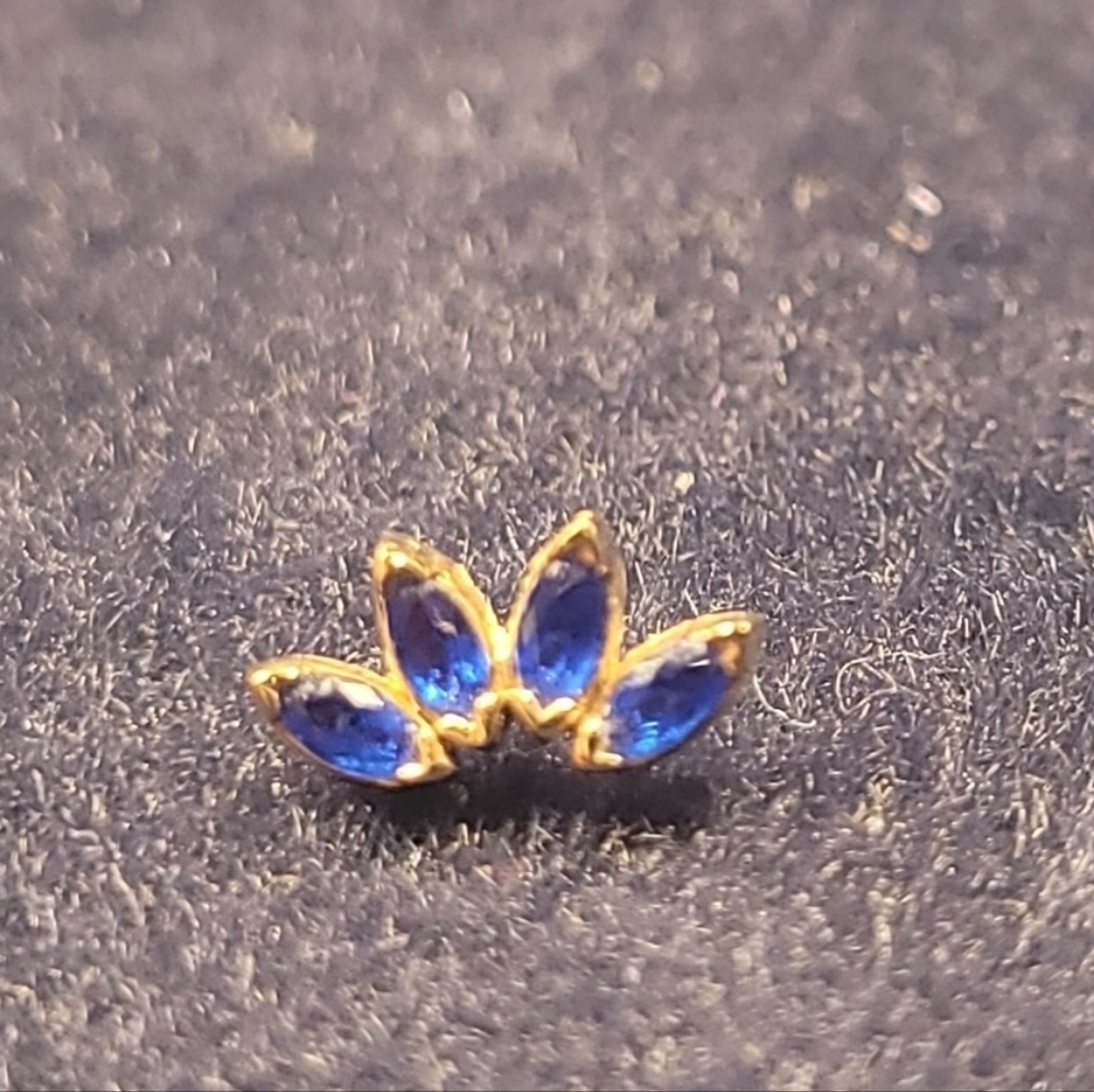 Le Roi 14k "Bebe" Marquis End View 2